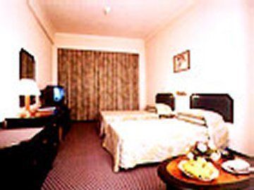 Golden Dragon Hotel Кунмин Екстериор снимка