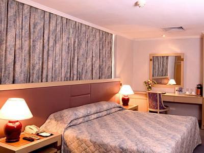 Golden Dragon Hotel Кунмин Екстериор снимка